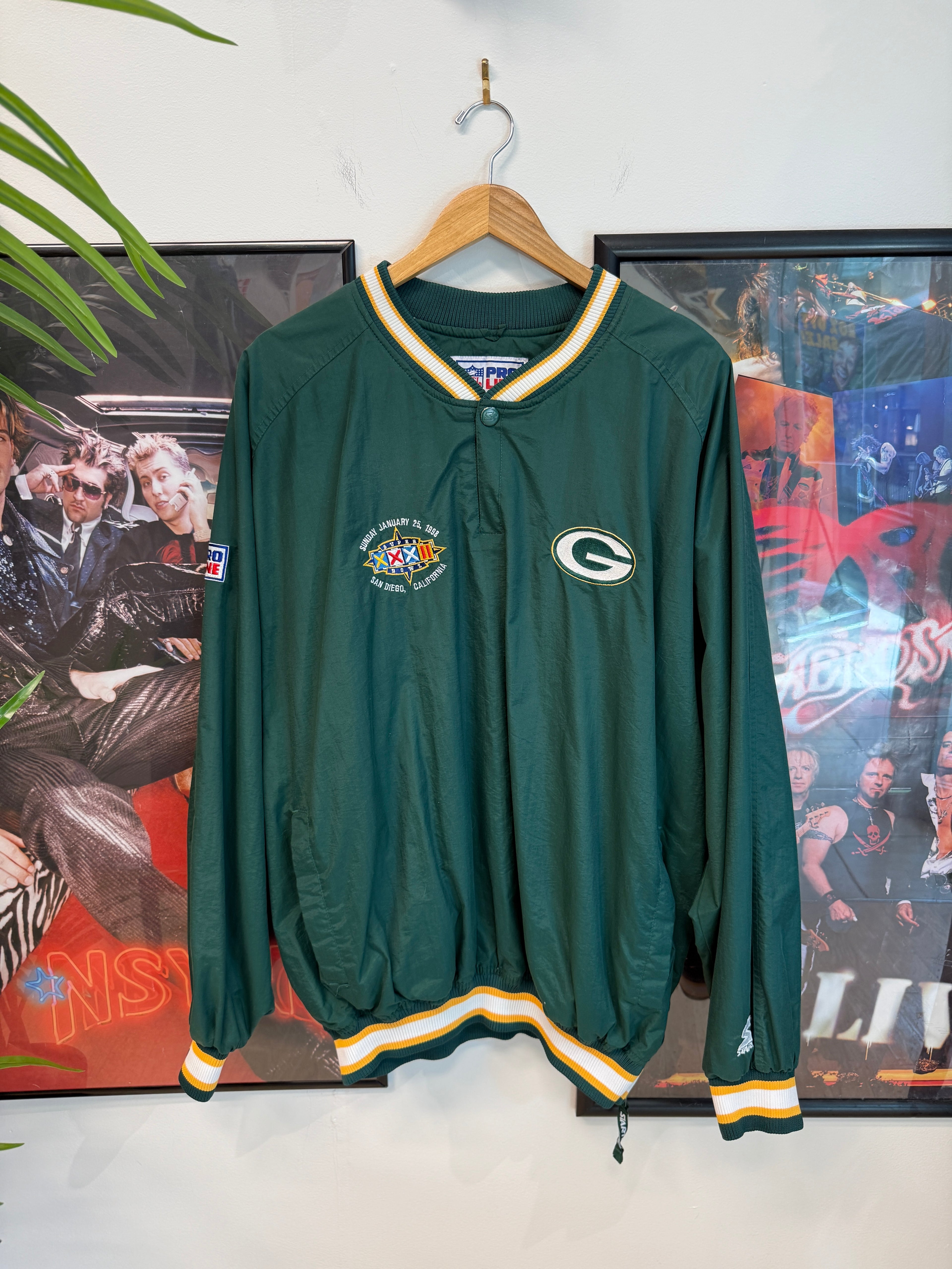Green Bay Packers pull over windbreaker