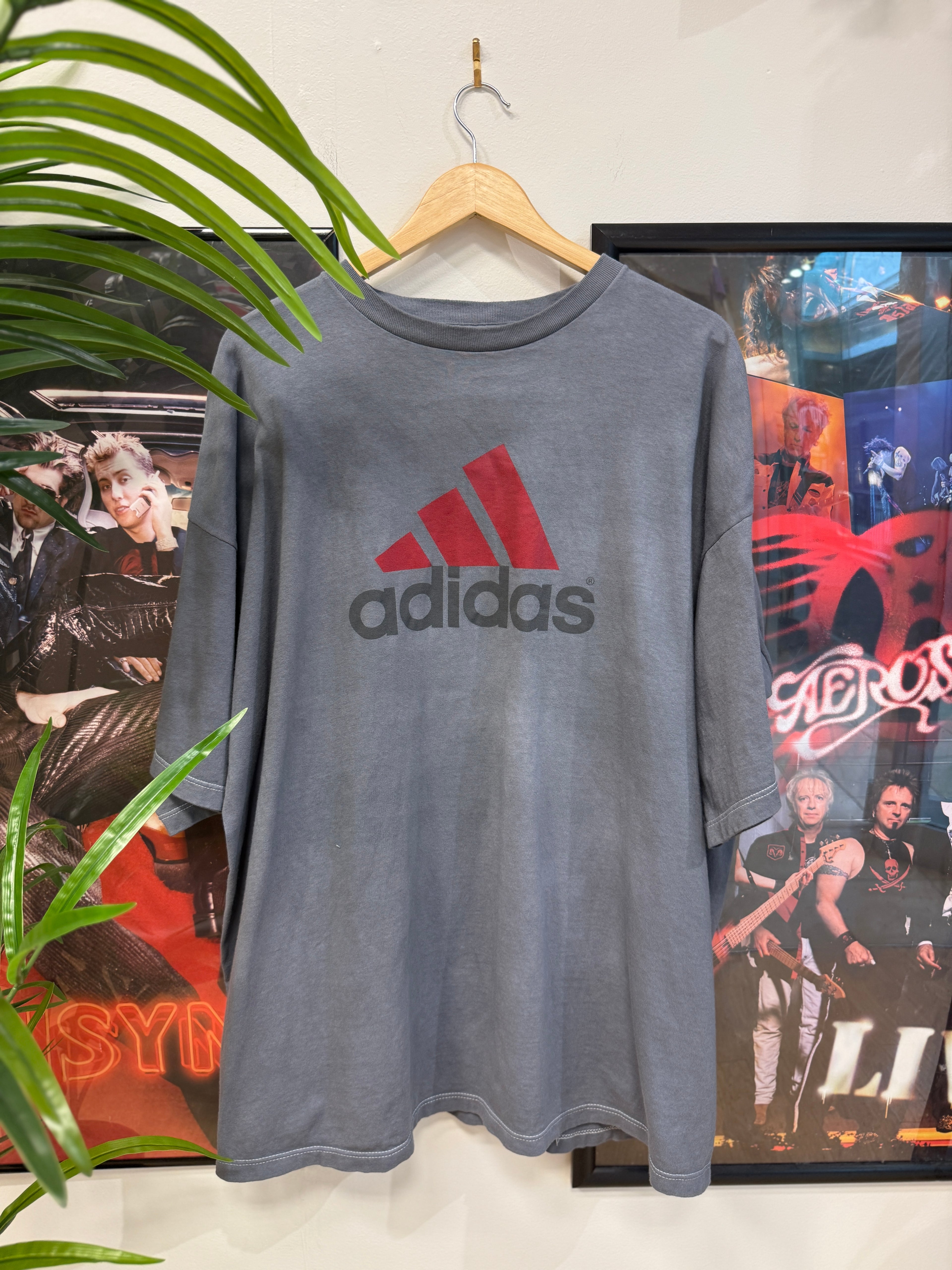 Adidas T-Shirt